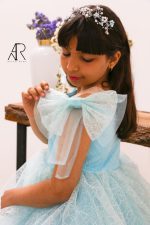 لباس مجلسی دخترانه و بچه گانه شیک و جدید پرنسسی مدل آیتک آبی رنگ